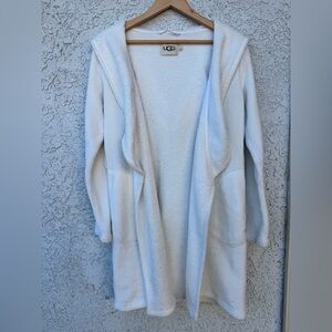 UGG Off White Hooded Robe. Size S